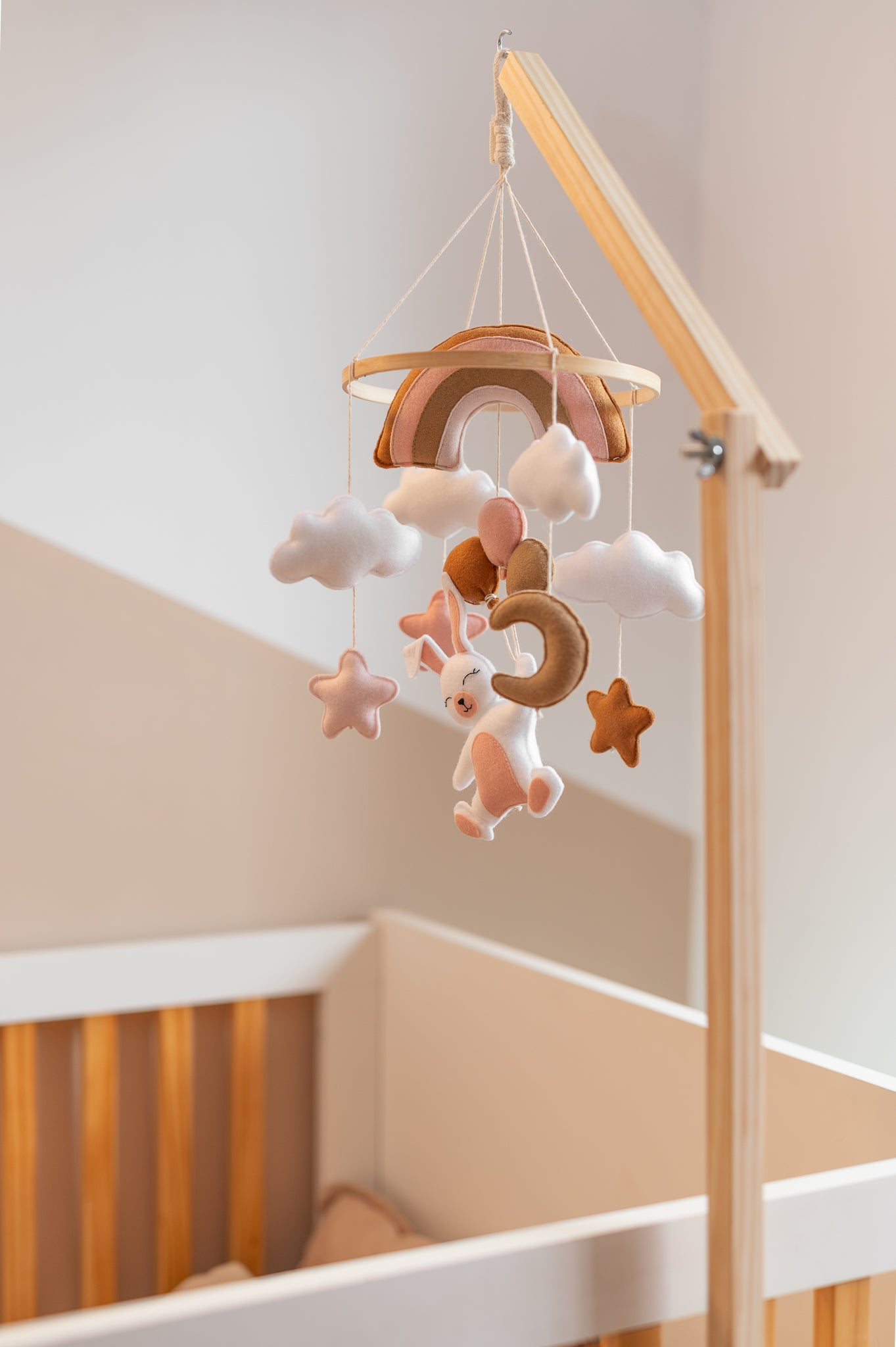 Móvil Arcoíris con soporte